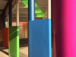 Construire un préau scolaire à Neuville-en-Ferrain - couleurs-structure - Maison Touro