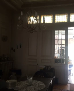 Cuisine maison bourgeoise au coeur d'une rénovation à Lille -salle-a-manger-et-cuisine-avant- Maison Touro